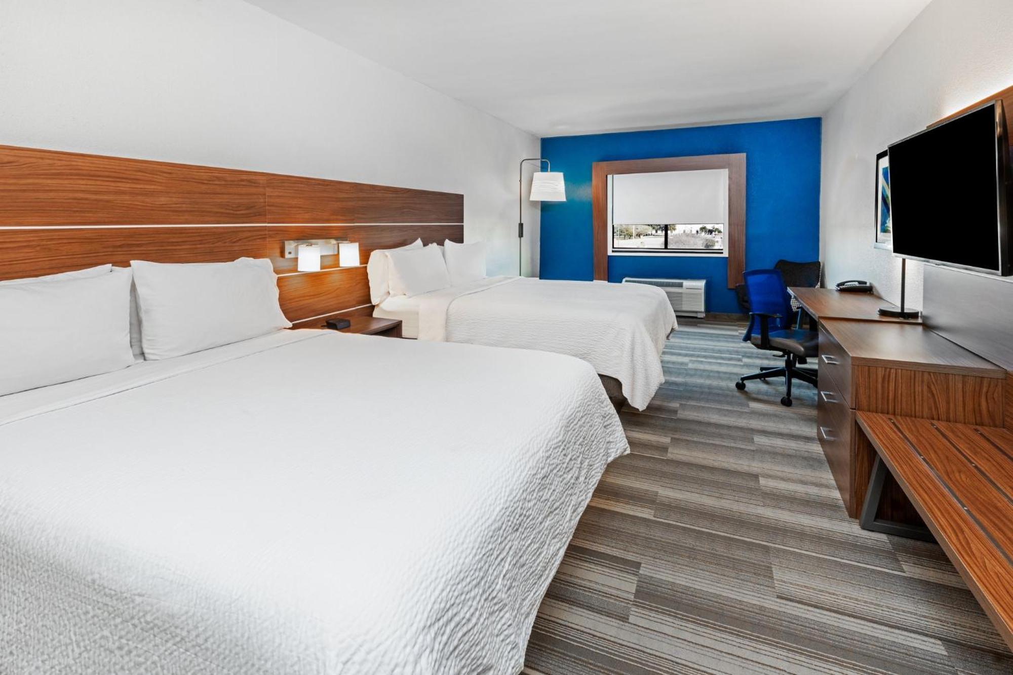 Holiday Inn Express & Suites Del Rio By Ihg Exterior foto